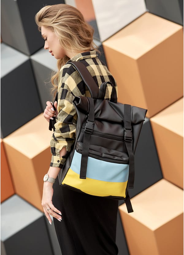 Рюкзак SamBag жіночий Sambag RollTop LTH Чорний з прапором України